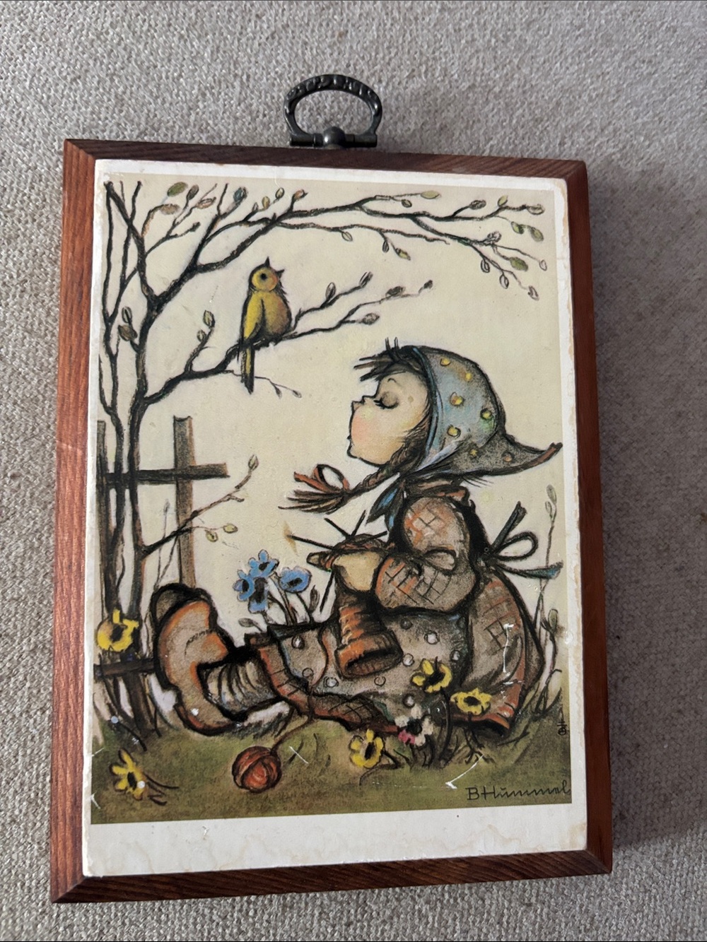 Her Happy Hobby Hummel Gold Foil Label. Vintage plaque.